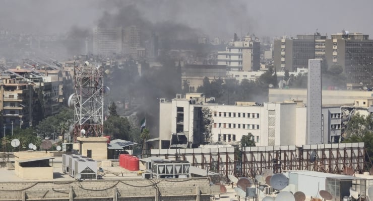 İsrail, şimdi de  Şam’a saldırdı