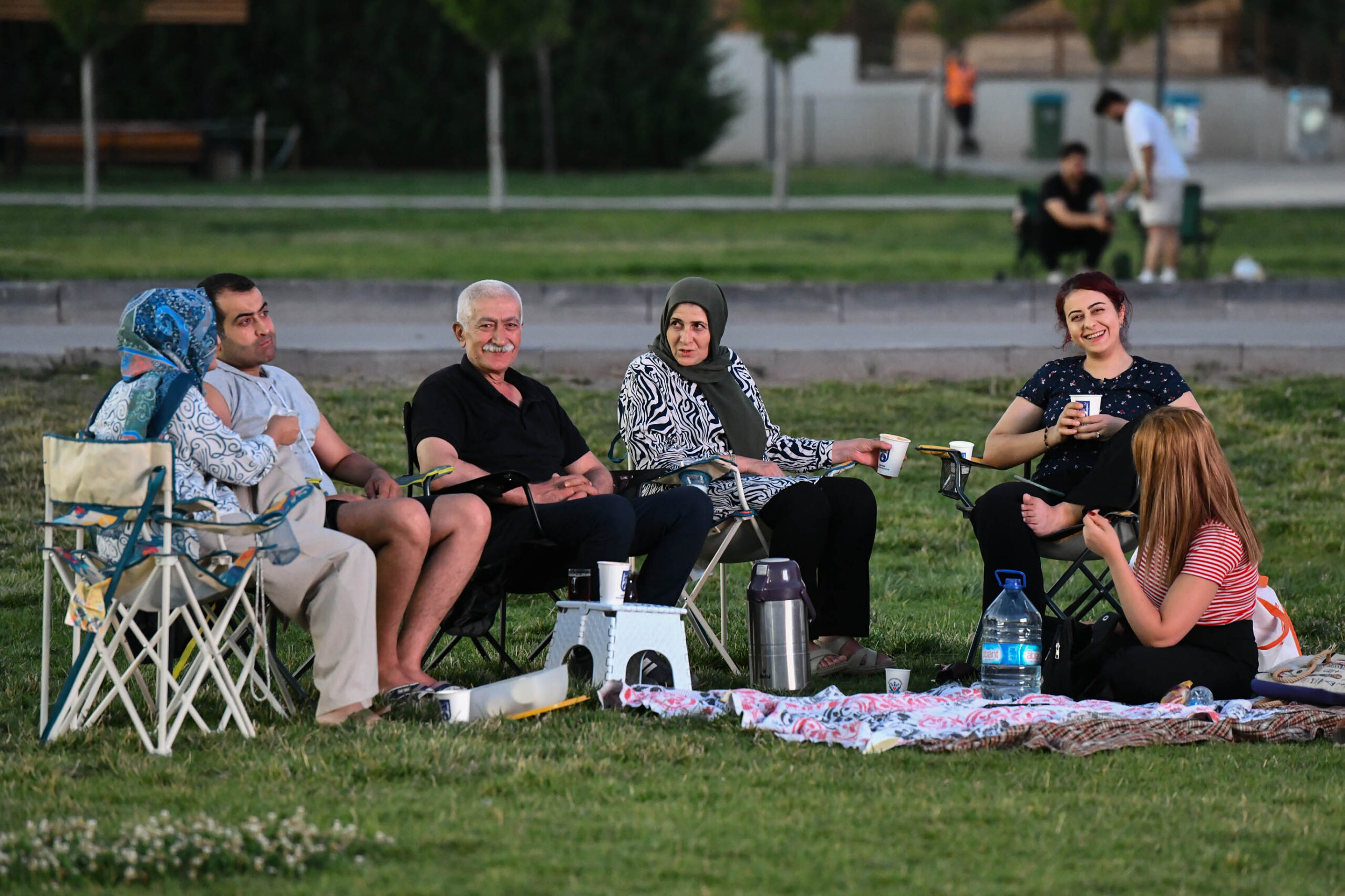 BAŞKENTLİLER YAZIN KEYFİNİ PARK VE REKREASYON ALANLARINDA ÇIKARIYOR