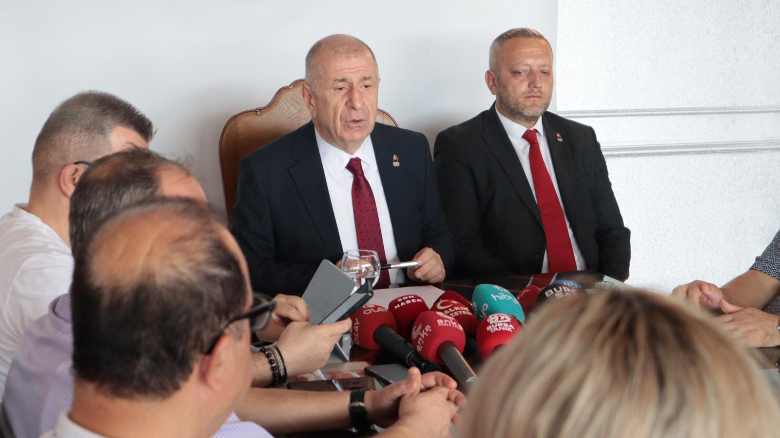 ”Türkiye zengin ancak Türk halkı fakir ve fakirleşiyor”