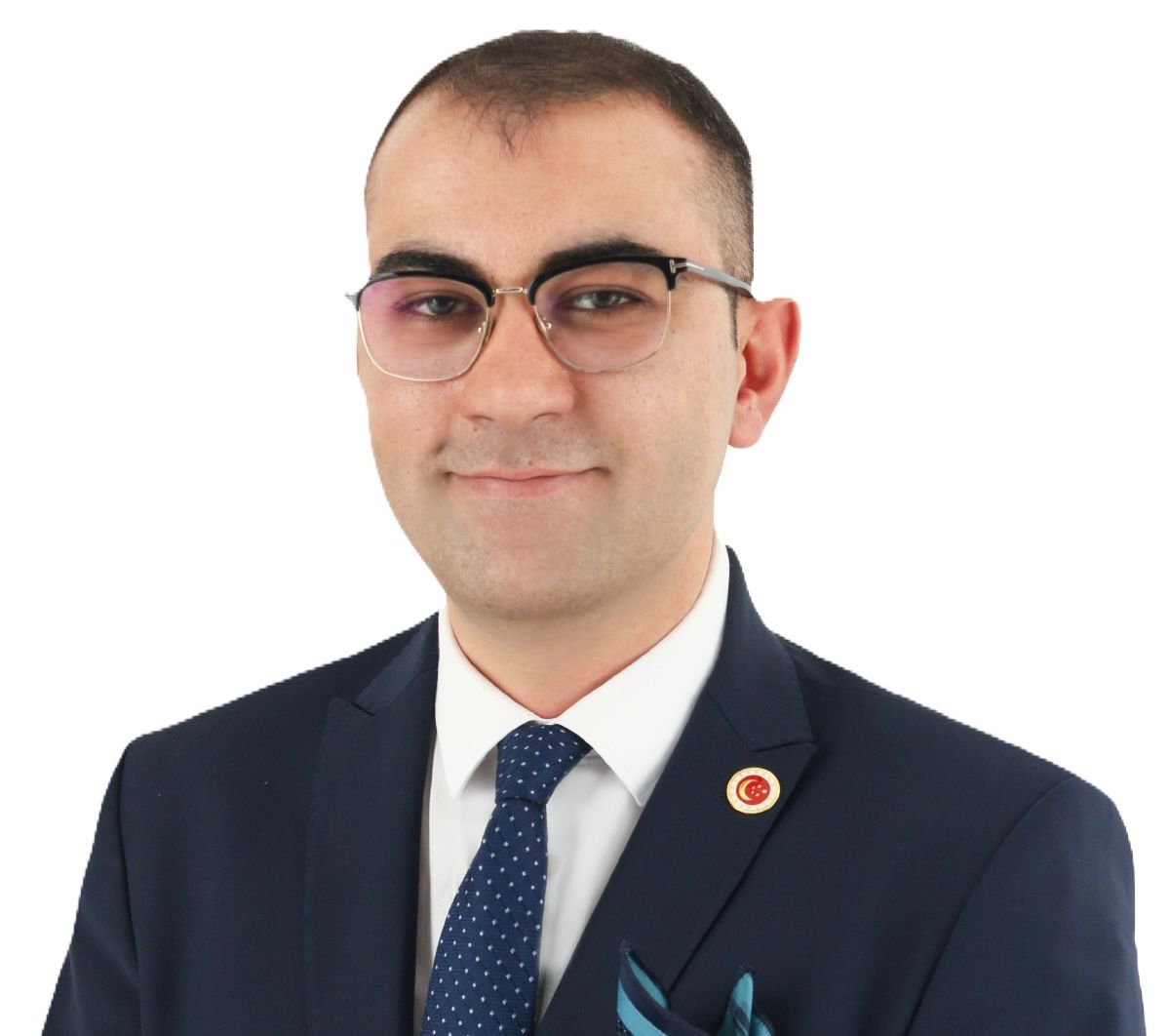 “Gençler siyasete uzak durmamalı, ülkemizin geleceğine katkı sunmalı”