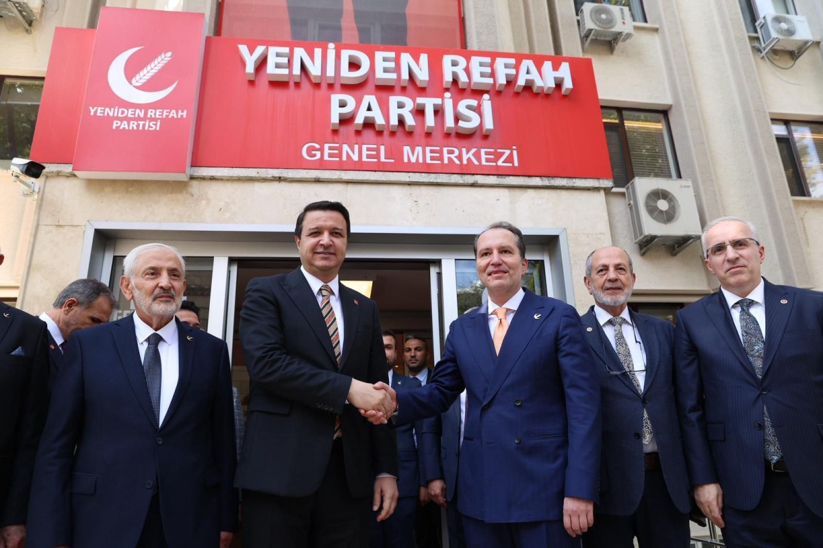 ”Belediye başkanları ciddi bir siyasi şantajla karşı karşıya”