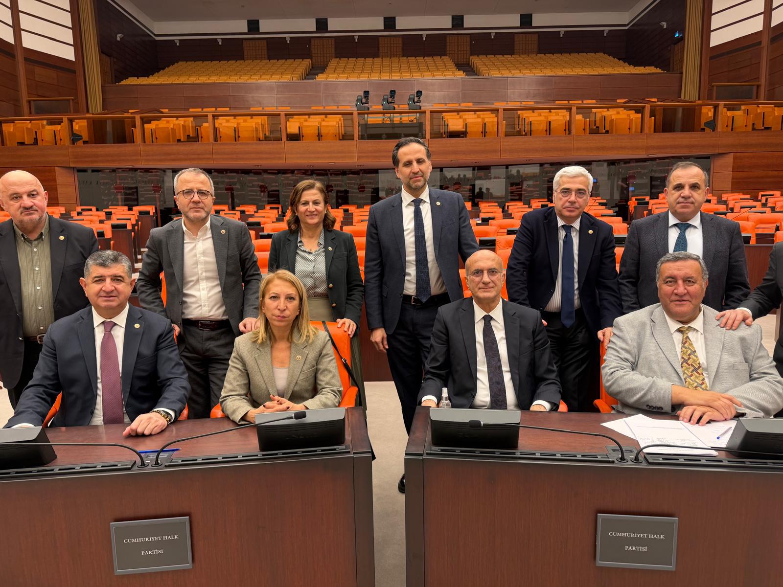 GÜRER: “EMEKLİ AÇLIĞA MAHKûM EDİLDİ”