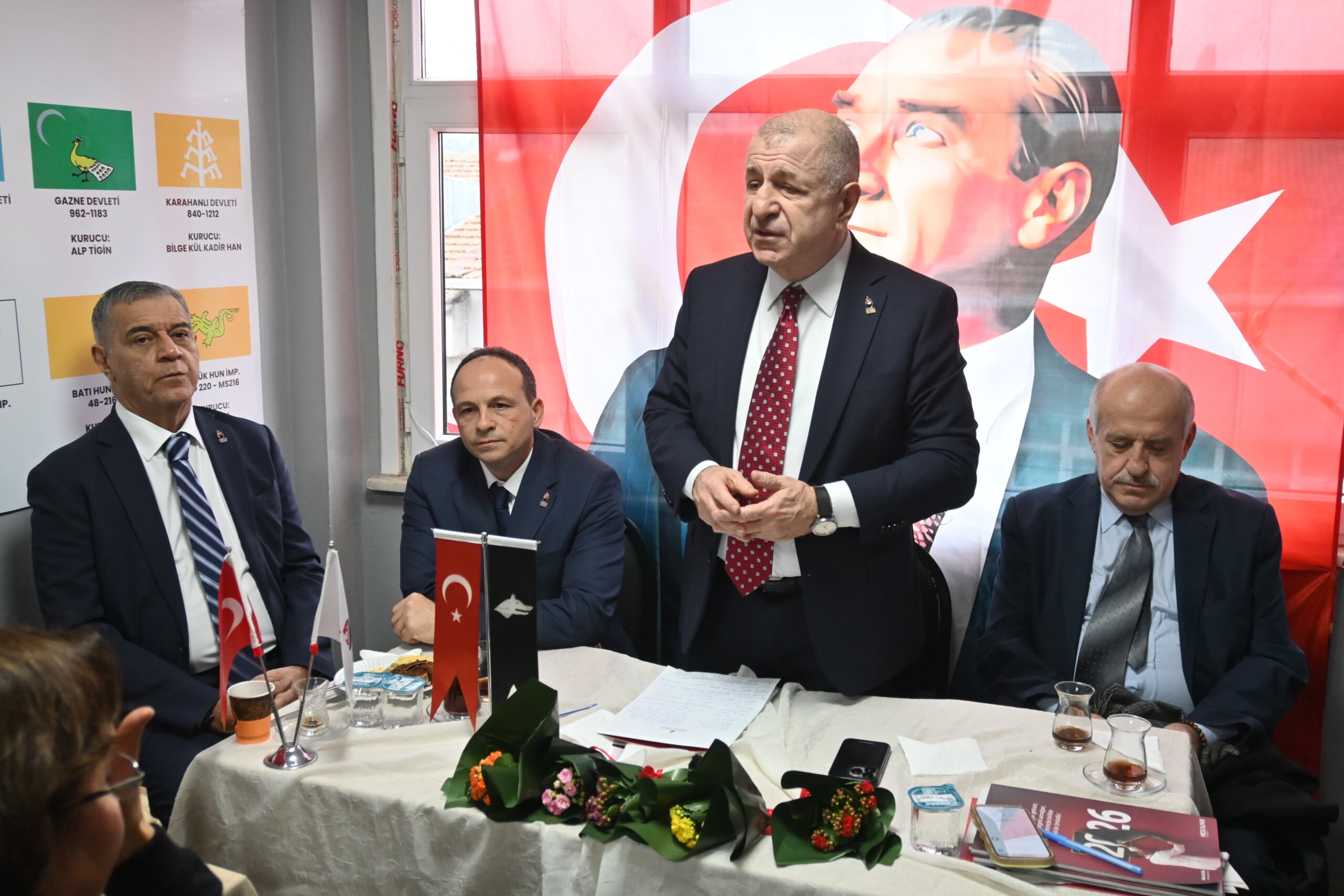 “İSTANBUL DEPREM KONUSUNDA KENDİ BAŞINA BIRAKILMIŞ DURUMDA”