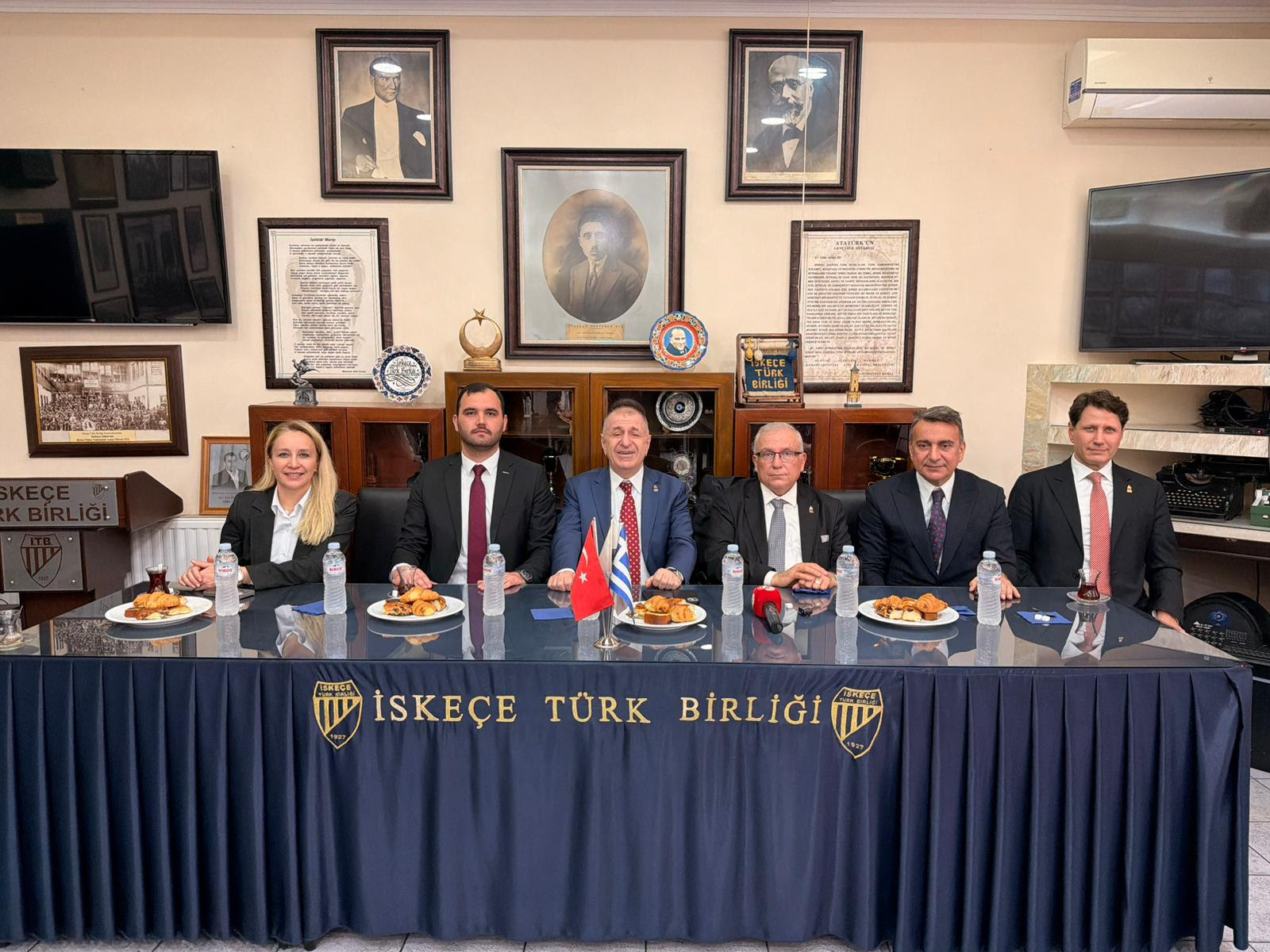 ”Batı Trakya’da siz kendinize Türk’üz diyemezsiniz demek akla aykırıdır”