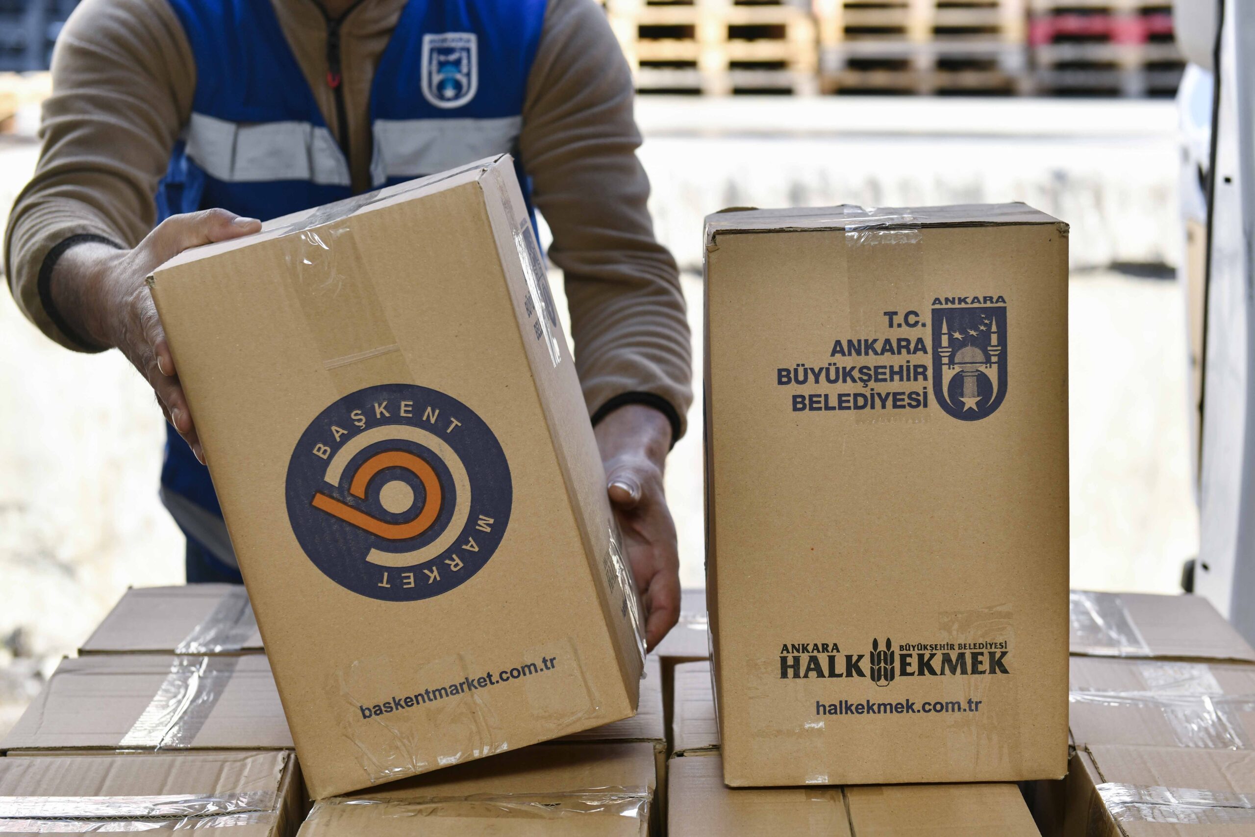 ABB’DEN RAMAZAN’DA DAYANIŞMA KÖPRÜSÜ  “KOLİ VER” KAMPANYASI DEVAM EDİYOR