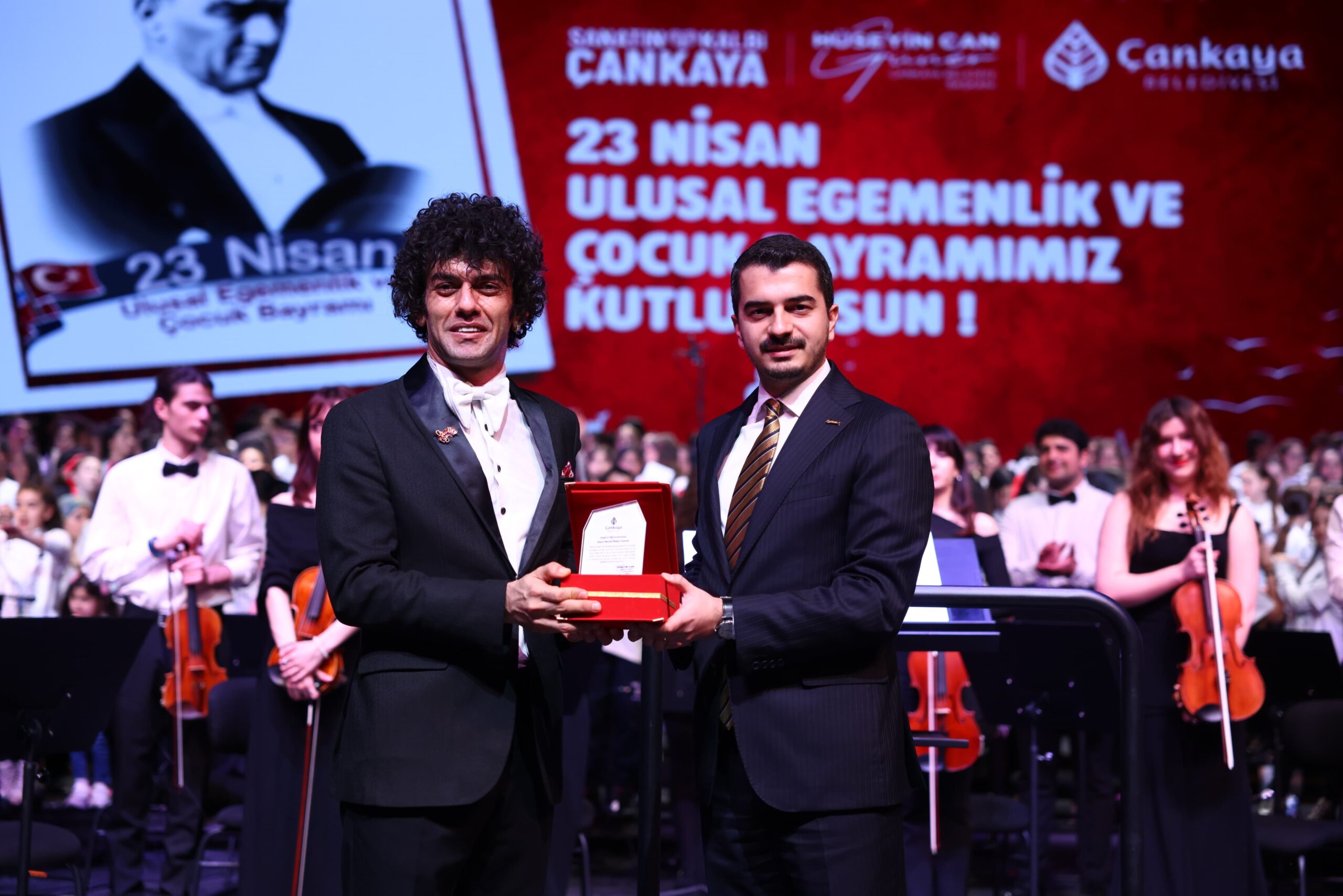 ” İyi ki  Atatürk’ün çocuklarıyız”