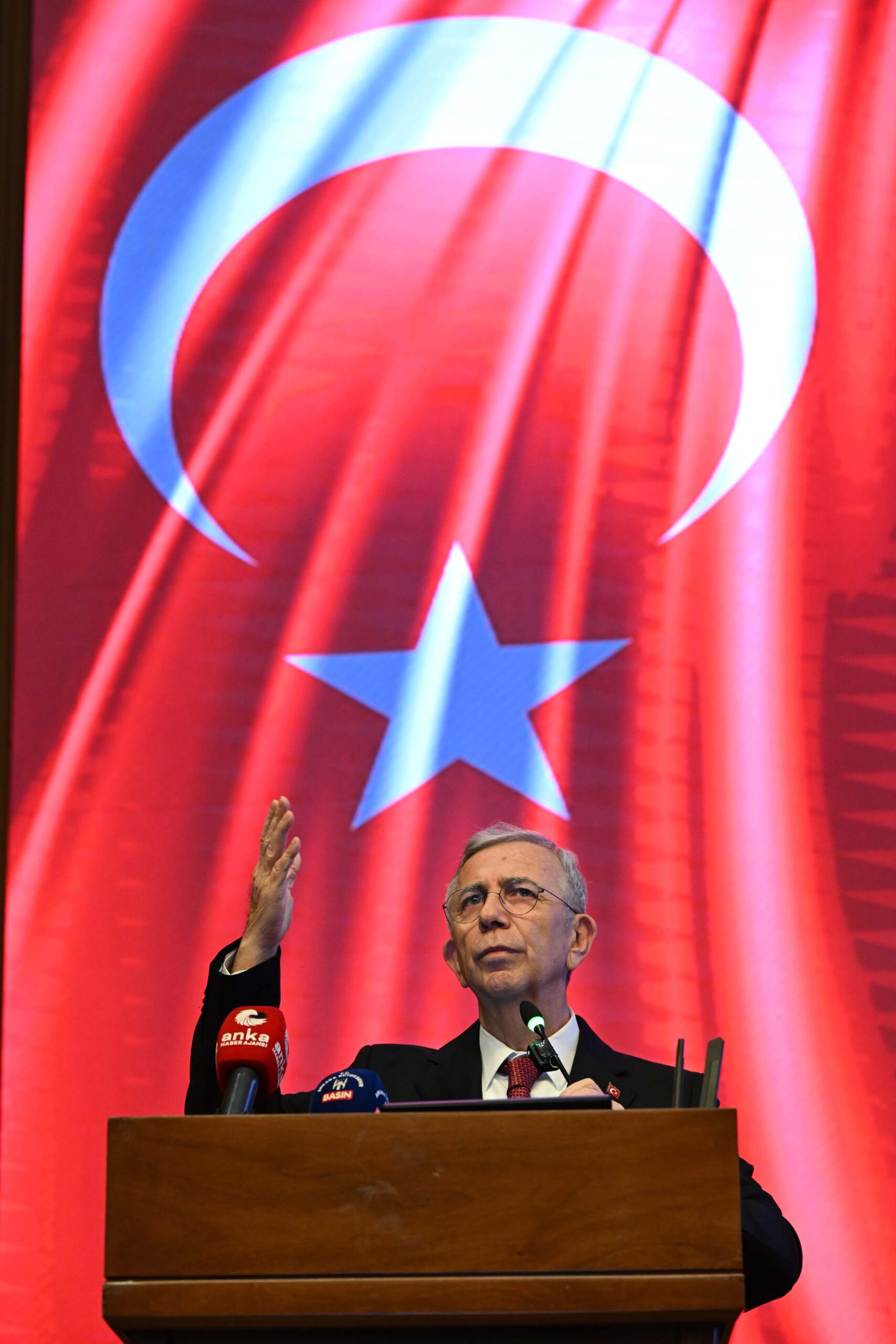 ”Soruşturmalar hukuksuz ve siyasi ”“ÇALMADIM, ÇALDIRMADIM ÇALANIN DA KARŞISINDA DURDUM”