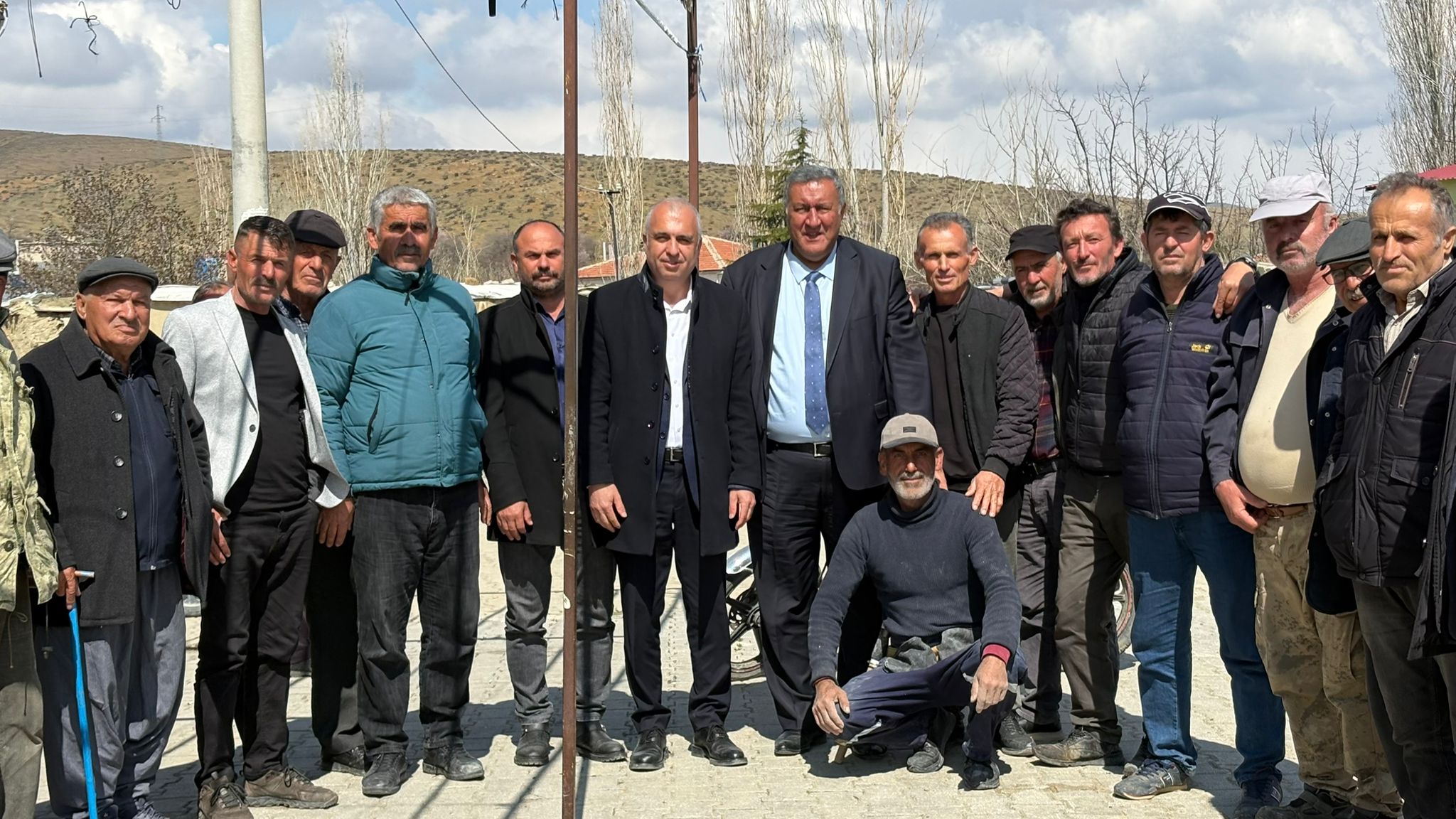 “CEBİMİZDE 10 BİN LİRA OLMADAN MAZOT ALMAK İÇİN POMPAYA YANAŞAMIYORUZ”