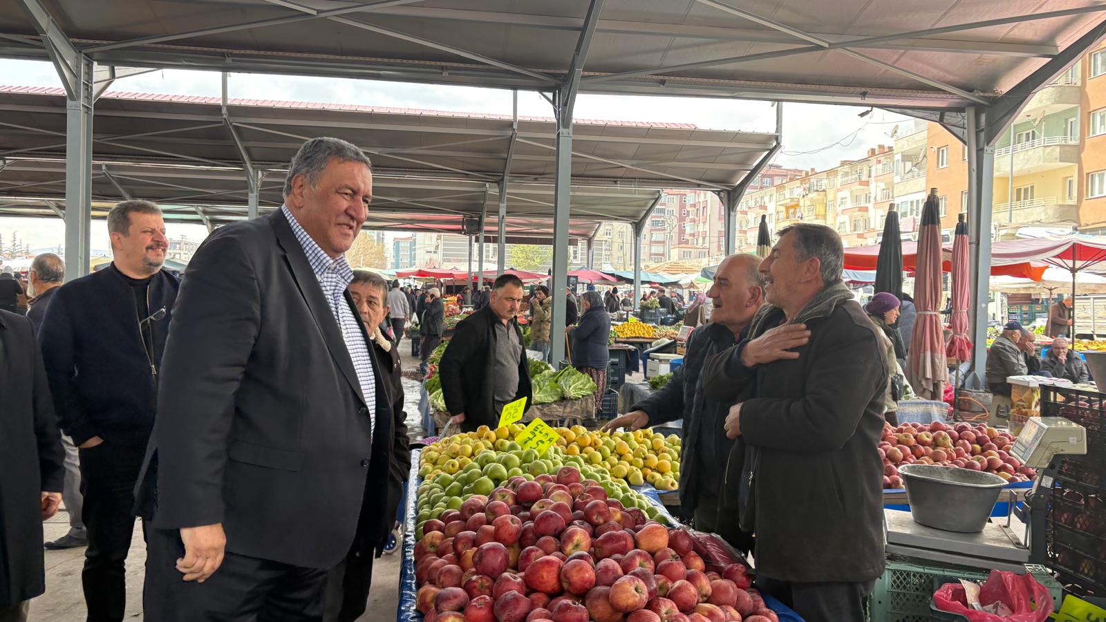 Gürer: “Pazarın da tadı tuzu kaçmış”