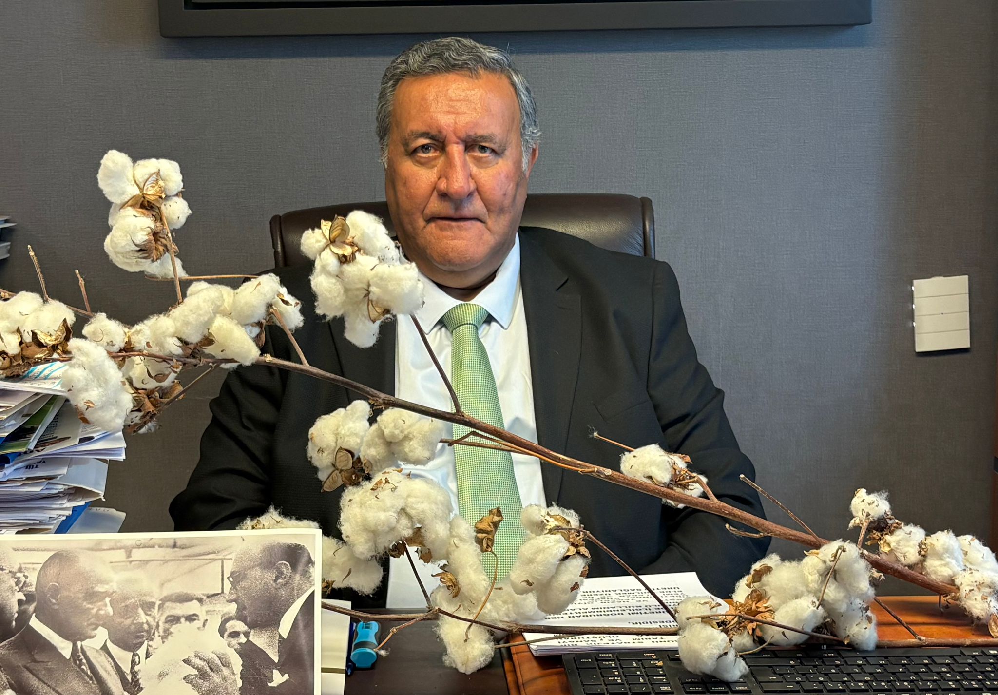 GÜRER: “PAMUKTA TEHLİKE ÇANLARI ÇALIYOR”