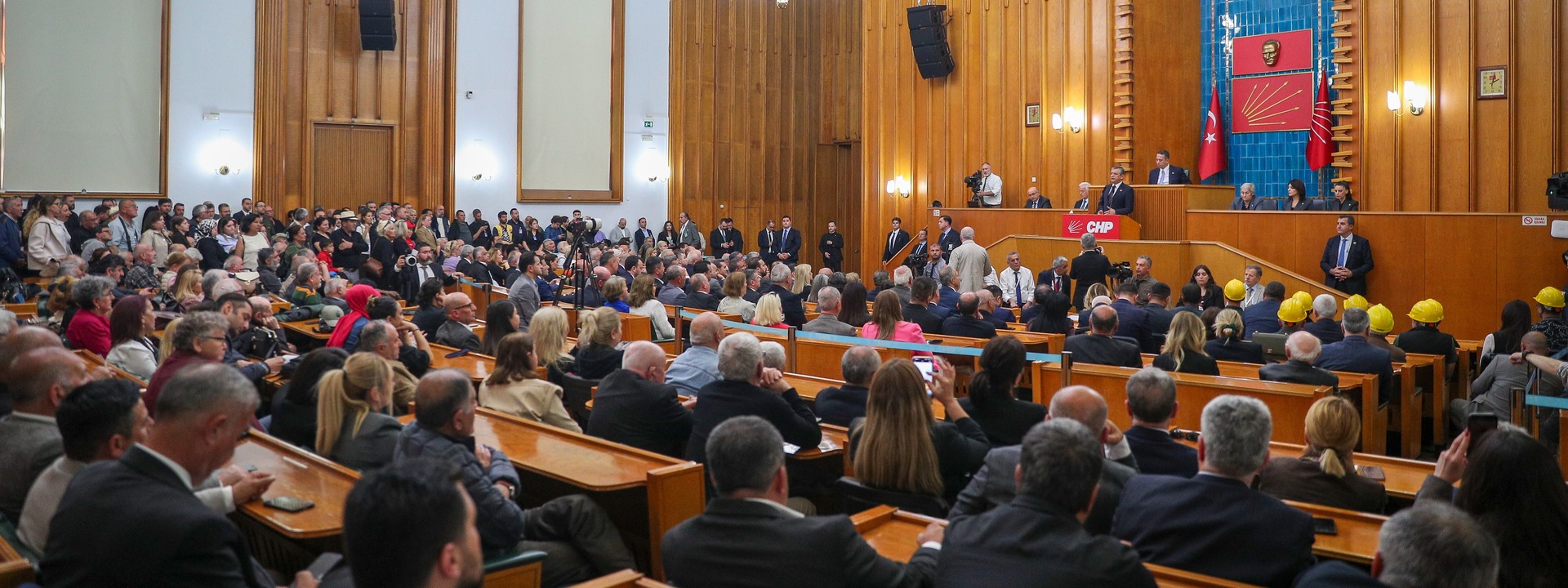 ”Cumhuriyetin fabrikaları, şirketleri haraç mezat satıldı”