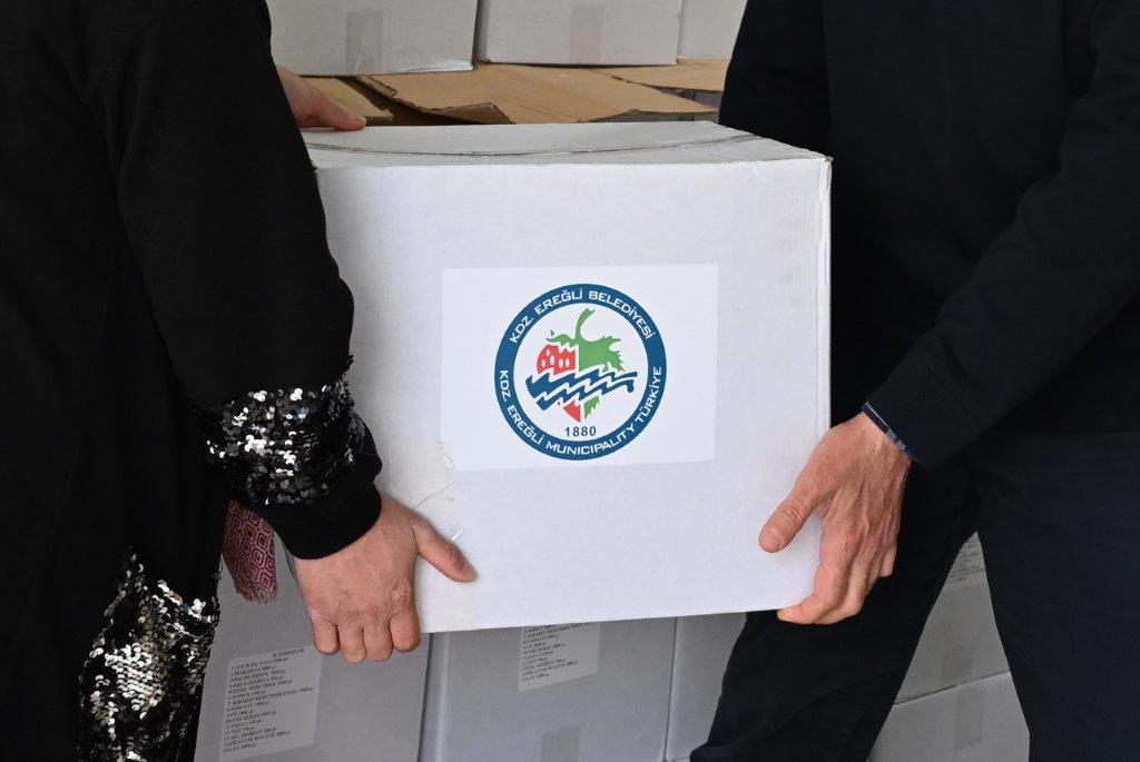 KDZ. EREĞLİ BELEDİYESİNDEN , BAYRAM ÖNCESİ BİN AİLEYE GIDA YARDIMI