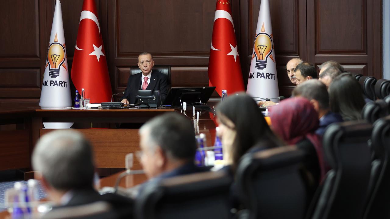AK Parti’de il teşkilatlarında görev değişiklikleri sürüyor