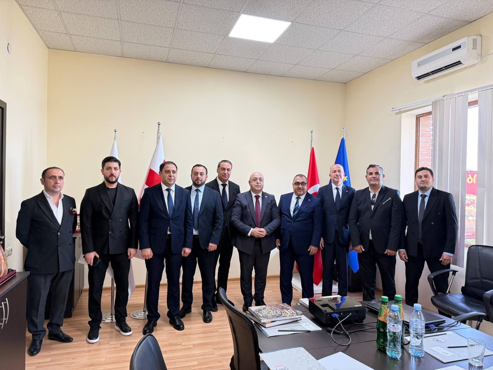 BATUM’DA TÜRK-GÜRCÜ-AZERİ İŞ SEKTÖRÜ TEMSİLCİLERİ TOPLANDI