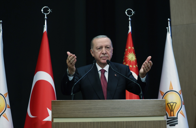 Erdoğan:Kimileri yolunu şaşırdı, kimileri nefsinin esiri oldu, kimilerini şeytan aldattı