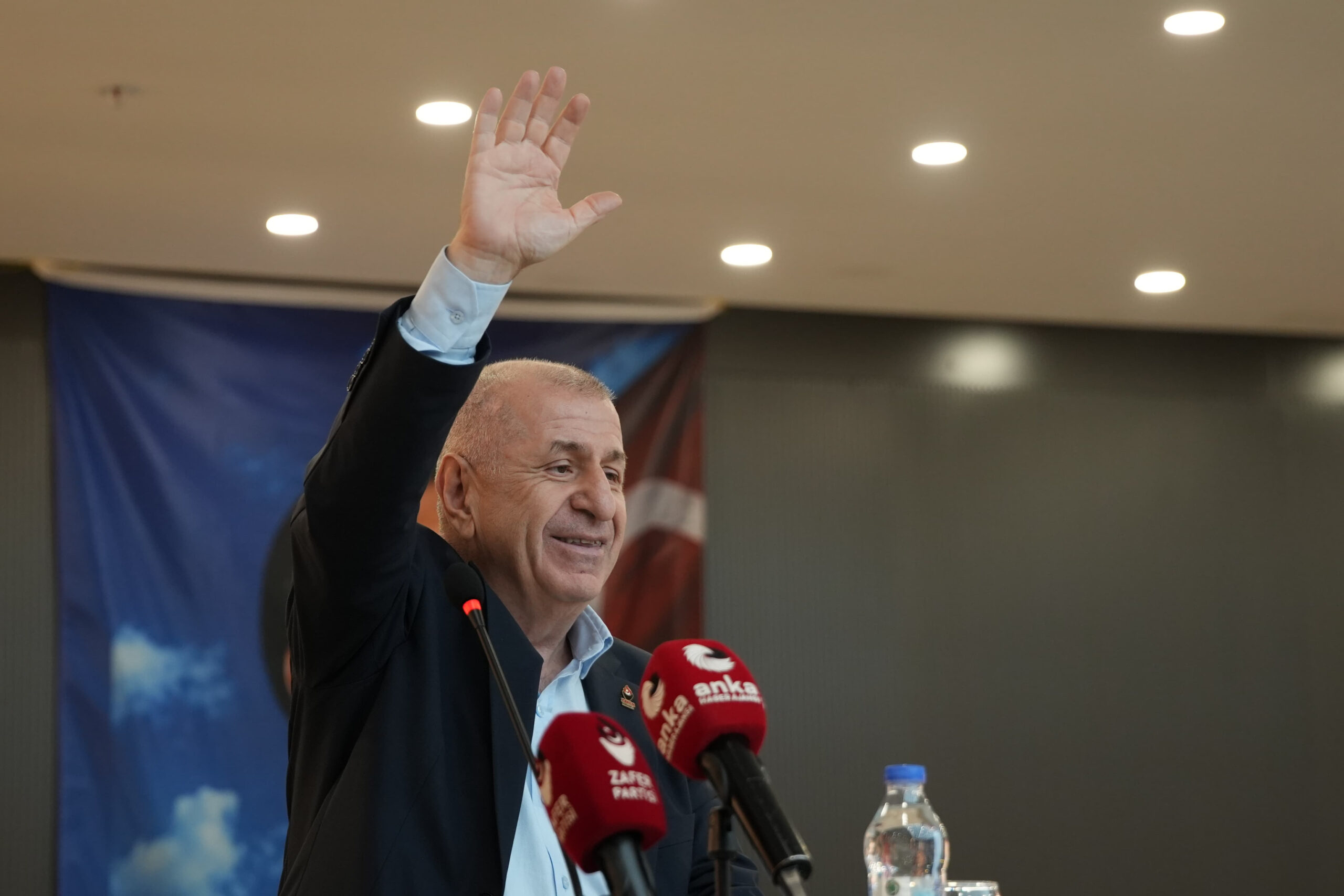 “TÜRKİYE’Yİ KURŞUN GEÇİRMEZ OKUL ÇANTASI ÜRETECEK NOKTAYA GETİRDİLER”